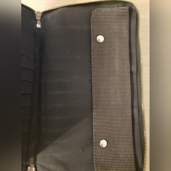 24HR SUPRISE SALE HERMÈS Herline Large travel Wallet - Picture 9 of 14